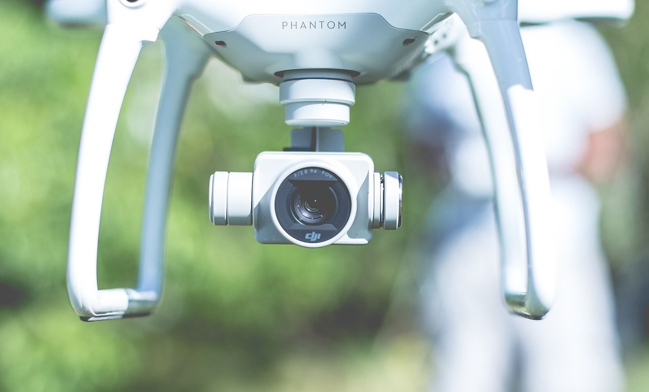 Jak drony robią zdjęcia dobrej jakości?