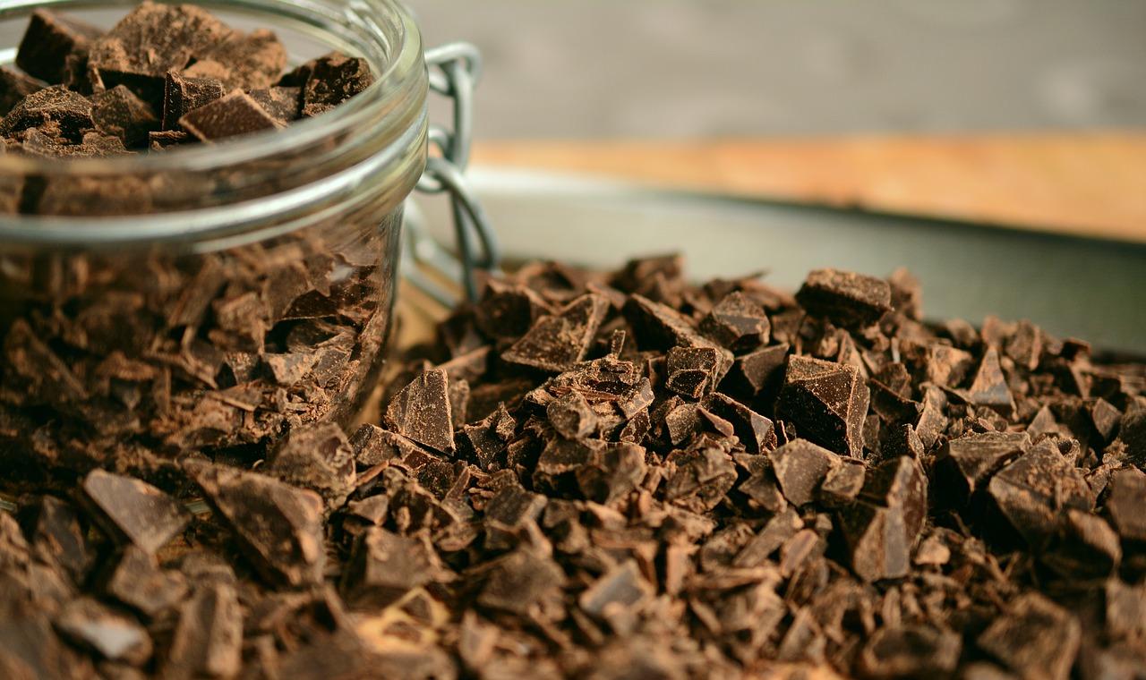 4 powody, dla których powinieneś jeść gorzką czekoladę
